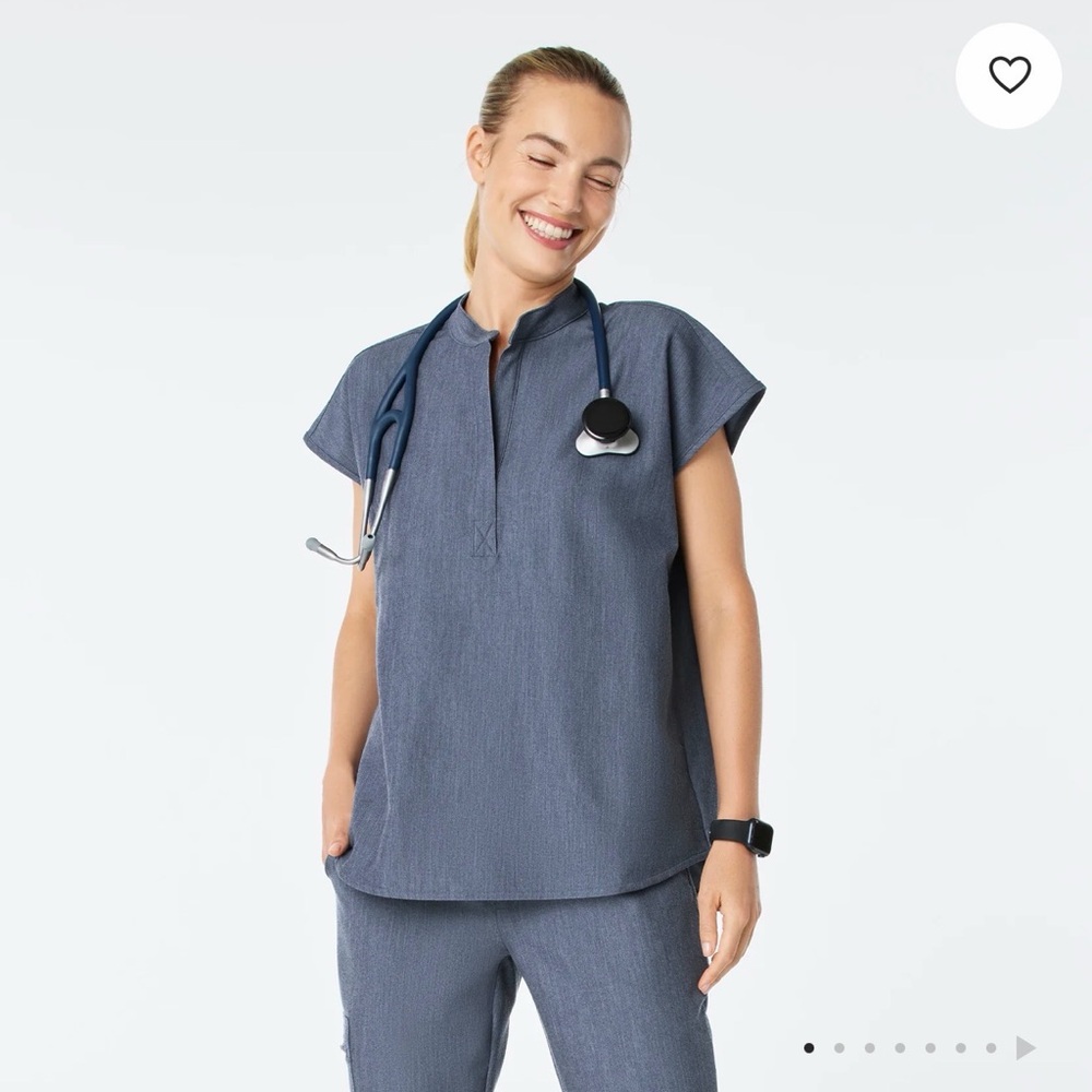 Womens Rafaela Oversized Scrub Top